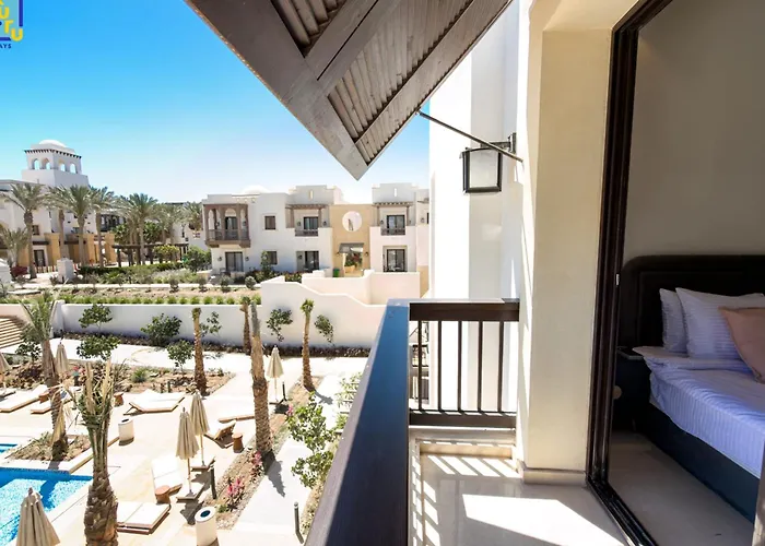 The 2bdr Sunlit Poolview Ancient Sands * الغردقة