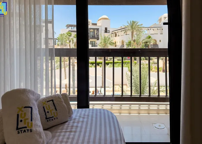 The 2bdr Sunlit Poolview Ancient Sands *